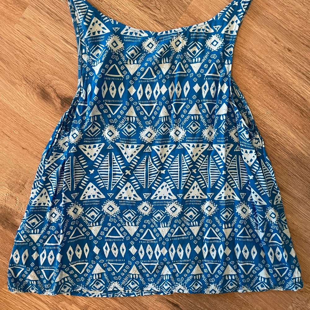 Lightweight Blue Tank Top From H&M - Picture 2 of 5